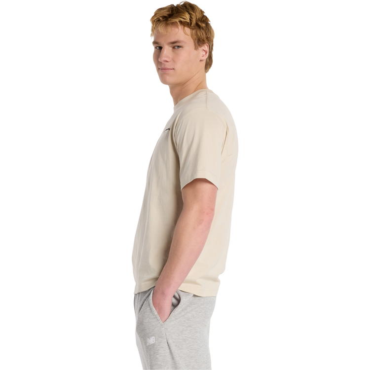 New Balance Reimagined Graphic 2 T-shirt Herre TIMBERWOLF