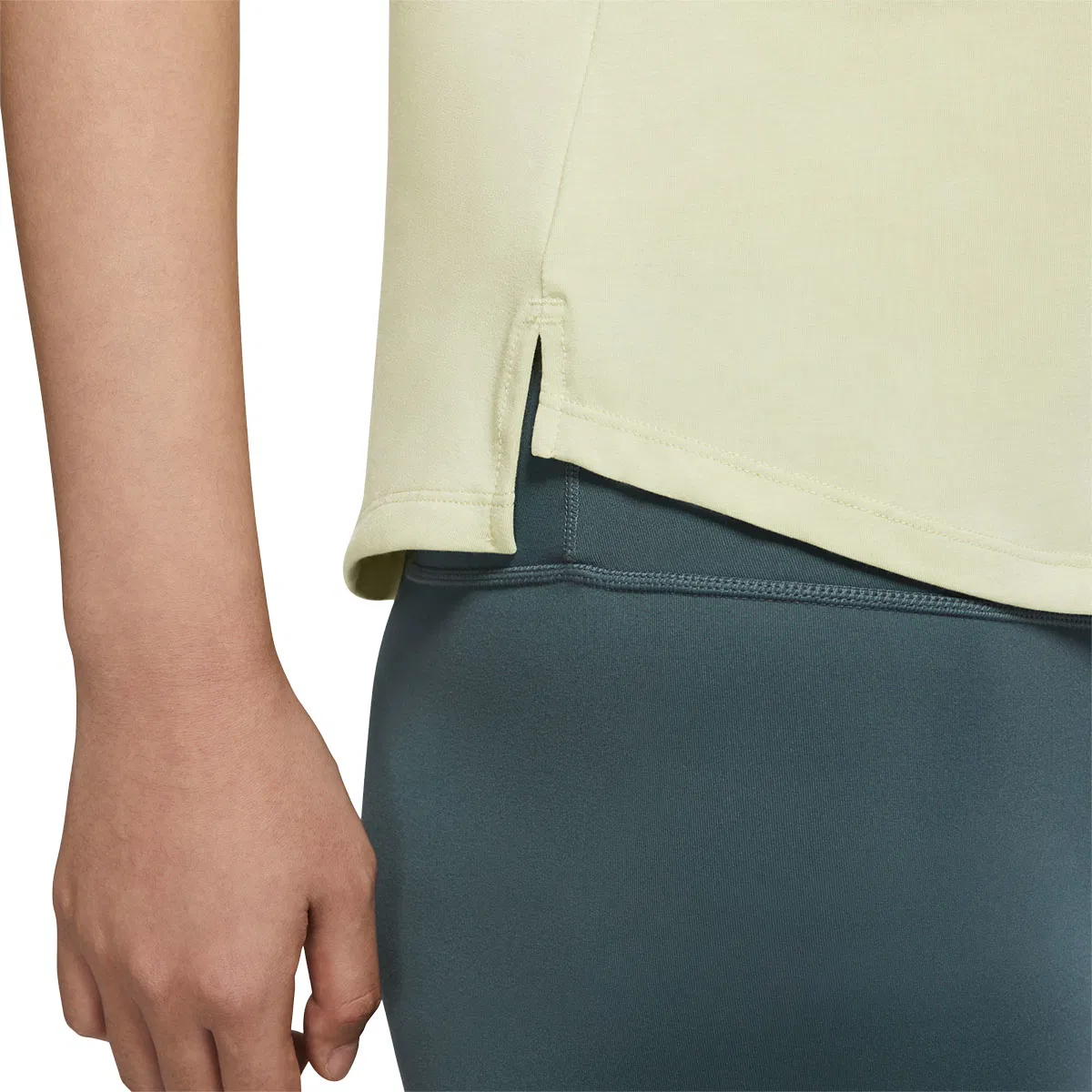 Nike Dri-FIT One Luxe Trænings T-shirt Dame OLIVE AURA/REFLECTIVE SILV